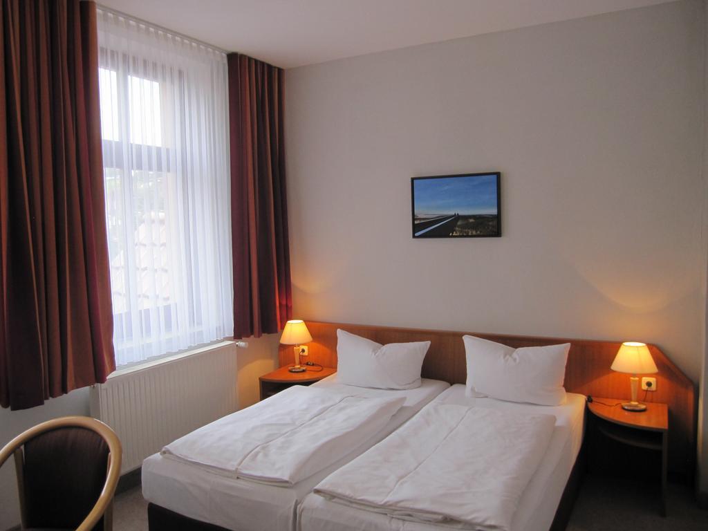 Hotel Am Kellerberg Trockenborn-Wolfersdorf Extérieur photo